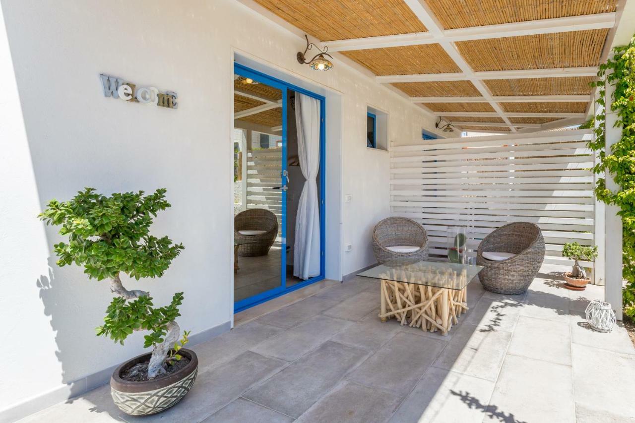 Bed and Breakfast Floripa Surf House à Santa Maria Del Focallo Extérieur photo